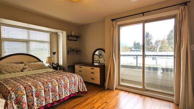 2022 Fraser Avenue, Home with 2 bedrooms, 3 bathrooms and 2 parking in Port Coquitlam BC | Image 16