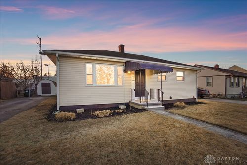 16 Circle Dr, Fairborn, OH, 45324-5610 | Card Image