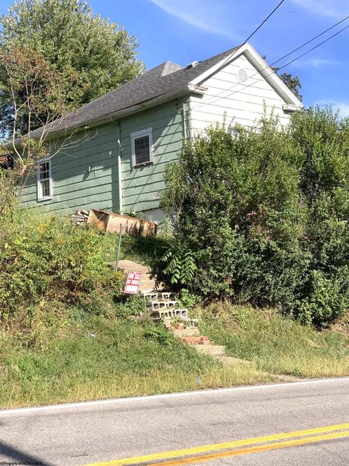 2589 Philippi Pike, Clarksburg, WV, 26301 | Card Image