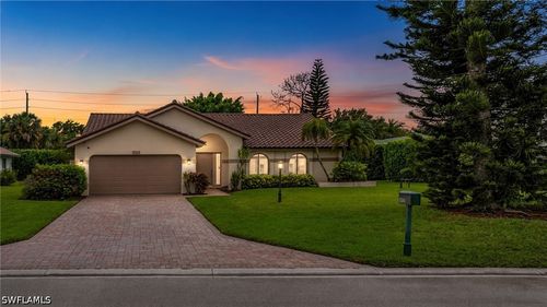 1374 Foxfire Ln, NAPLES, FL, 34104-4981 | Card Image
