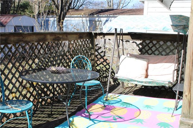 Backyard deck | Image 11
