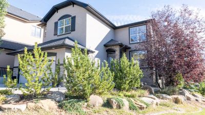 212 Sherwood Rise Nw, House detached with 6 bedrooms, 4 bathrooms and 2 parking in Calgary AB | Image 2