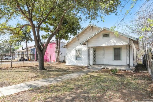 3513 S Presa St, San Antonio, TX, 78210-4827 | Card Image