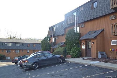 j1-300 High Ave, Nyack, NY, 10960-2448 | Card Image