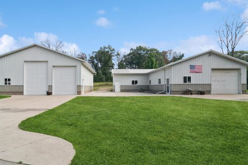 11570 42nd St Se, Clear Lake, MN, 55319-9202 | Card Image