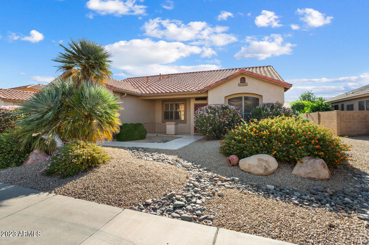 17933 N Encanto Drive, For Sale in Surprise Zoocasa