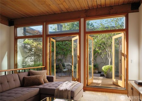 apt-7-611 Post Ave, Seattle, WA, 98104-1436 | Card Image