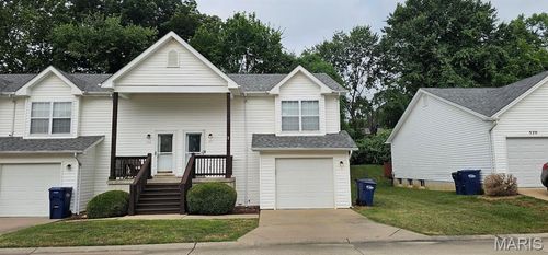512 Pacific Estates Dr, Pacific, MO, 63069-6218 | Card Image