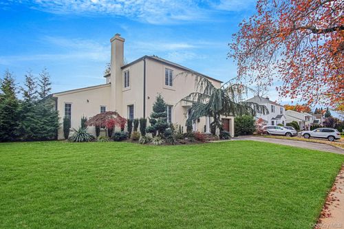 150 Meadow St, Garden City, NY, 11530-6600 | Card Image