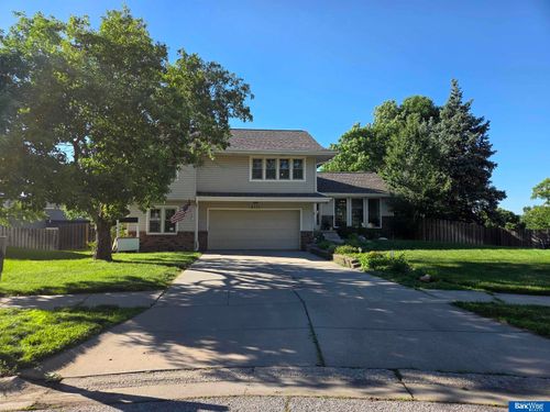 6111 Tennyson Cir, Lincoln, NE, 68516-2788 | Card Image