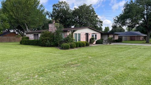 103 Greenbriar Dr, Wharton, TX, 77488-9600 | Card Image