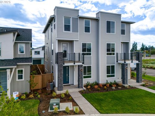 3664 Se 86th Ave, Hillsboro, OR, 97123-0076 | Card Image