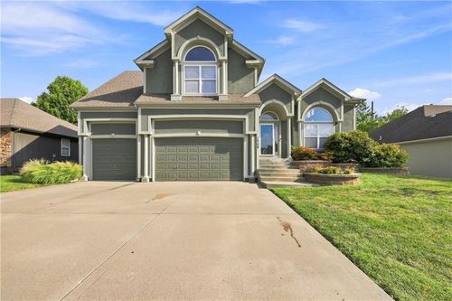 1208 Nw Cedar Ln, Grain Valley, MO, 64029-8377 | Card Image