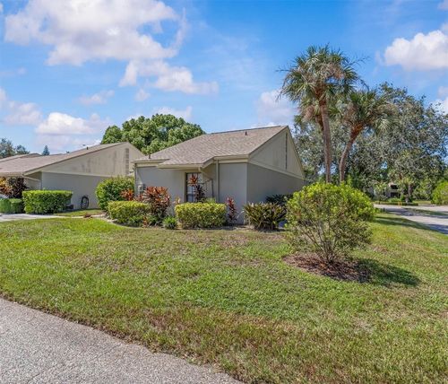 1 Windrush Bay Dr, TARPON SPRINGS, FL, 34689-1201 | Card Image