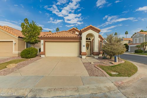 517 S Paradise Dr, Gilbert, AZ, 85233-6527 | Card Image