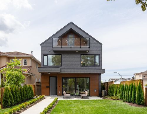 715 Kaslo St, Vancouver, BC, V5K | Card Image
