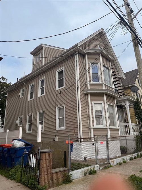 160 Purchase St, New Bedford, MA, 02740-5787 | Card Image