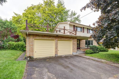 76 Bloomfield Dr, London, ON, N6G1P3 | Card Image