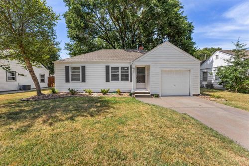 627 S Barlow St, Wichita, KS, 67207-2103 | Card Image