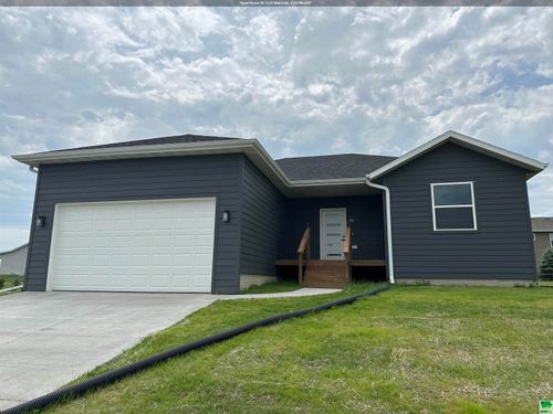 540 Davis Blvd, Akron, IA, 51001-8909 | Card Image
