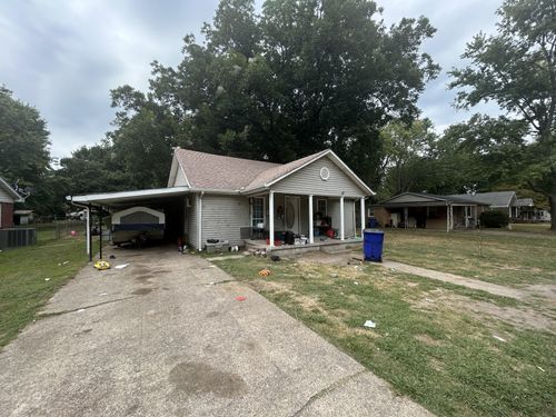 208 Cleveland St, Martin, TN, 38237-2212 | Card Image