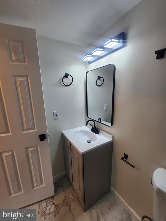 Residential Lease in LARGO 5
