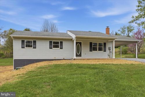 381 Mellon East Rd, Hedgesville, WV, 25427-4170 | Card Image