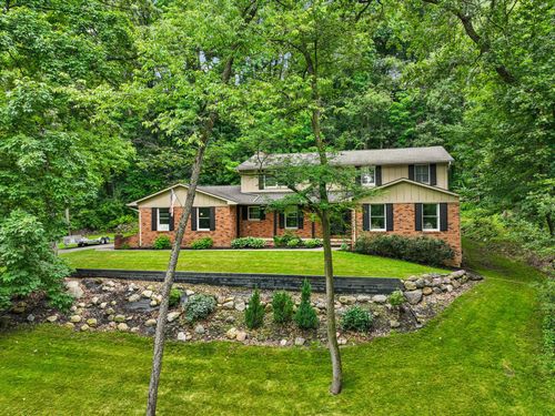 6047 Sundance Trl, Brighton, MI, 48116-7716 | Card Image