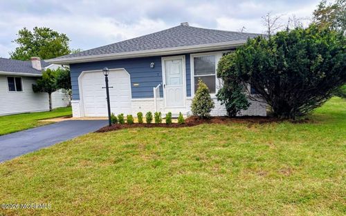 7 Bonasse St, Toms River, NJ, 08757-4044 | Card Image