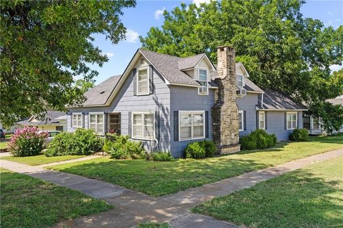 204 W Cherokee St, Sedan, KS, 67361-1205 | Card Image