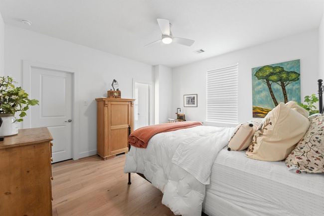 Spacious Upstairs Secondary Bedroom | Image 38