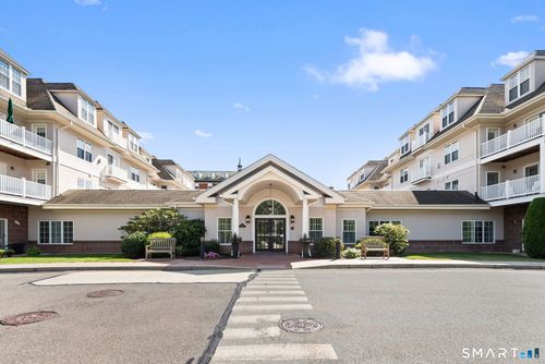 211e-237 Fern St, West Hartford, CT, 06119-1193 | Card Image