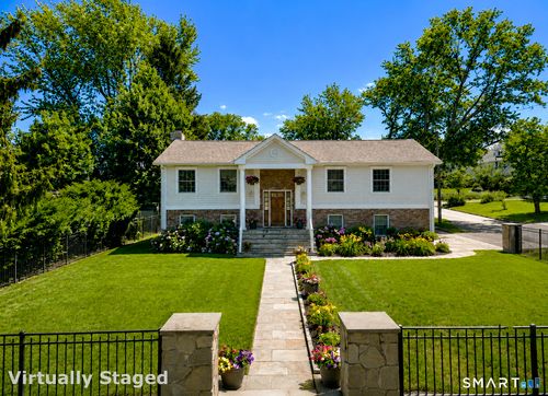 61 Hobson St, Stamford, CT, 06902-8113 | Card Image