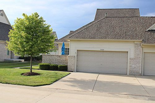 13324 Wyndemere Cir, Sterling Heights, MI, 48313-2623 | Card Image