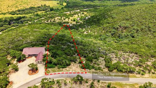 411 S Ridge Dr, Concan, TX, 78838 | Card Image