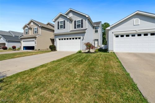 808 Bearing Ct, Amherst, OH, 44001-3455 | Card Image