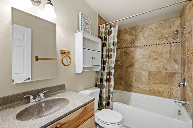 Guest bath | Image 22
