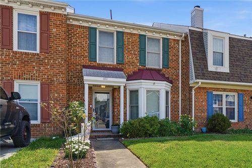 851 Sommerville Cres, Chesapeake, VA, 23320-4861 | Card Image