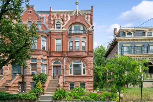 g-110 Summit Ave, Jersey City, NJ, 07304-3028 | Card Image