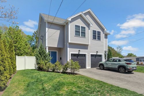 122-122 Milton St, Dedham, MA, 02026-2952 | Card Image