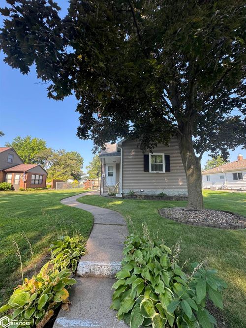 1409 S Leebrick St, Burlington, IA, 52601-3120 | Card Image