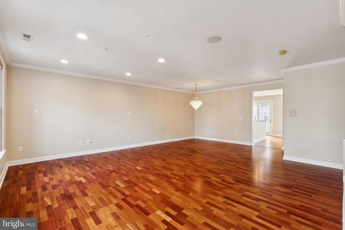 105 Captains Way, PHILADELPHIA, PA, 19146-5206 | Card Image