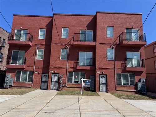 1134 Mcbride St, Far Rockaway, NY, 11691-2481 | Card Image