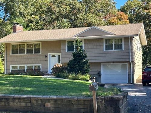168 Oak St, Westwood, MA, 02090-3219 | Card Image