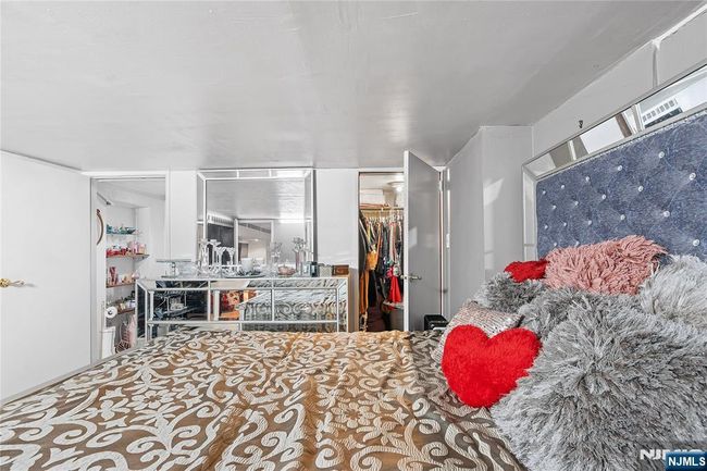 1010 Paterson Plank Rd, Home with 6 bedrooms, 3 bathrooms and null parking in North Bergen NJ | Image 4
