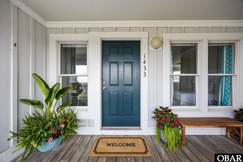 1433 Ballast Point Dr, Manteo, NC, 27954-9012 | Card Image