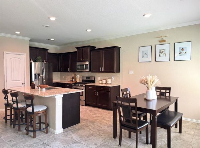 718 S Chamfer Way, House other with 4 bedrooms, 3 bathrooms and 3 parking in Crosby TX | Image 5