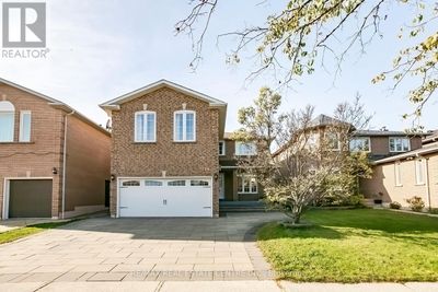 5256 Castlefield Dr, House other with 5 bedrooms, 4 bathrooms and 7 parking in Mississauga ON | Image 1