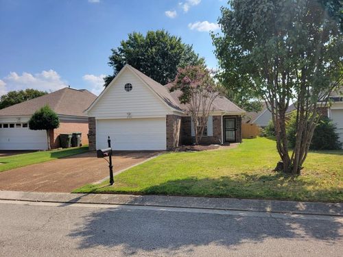 8143 Timber Knoll Ln, Cordova, TN, 38018-6396 | Card Image