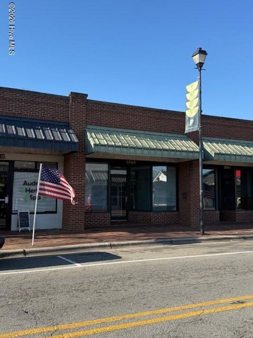 3826 S Main St, Farmville, NC, 27828-8548 | Card Image